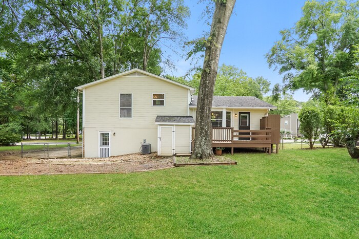 Building Photo - 4405 Englewood Rd