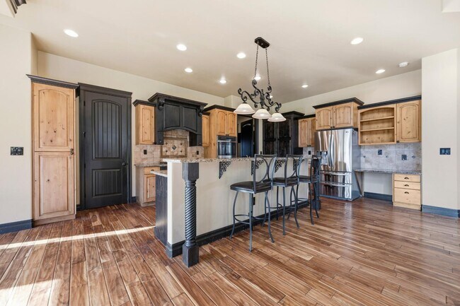 Building Photo - 1356 S Hidden Island Pl