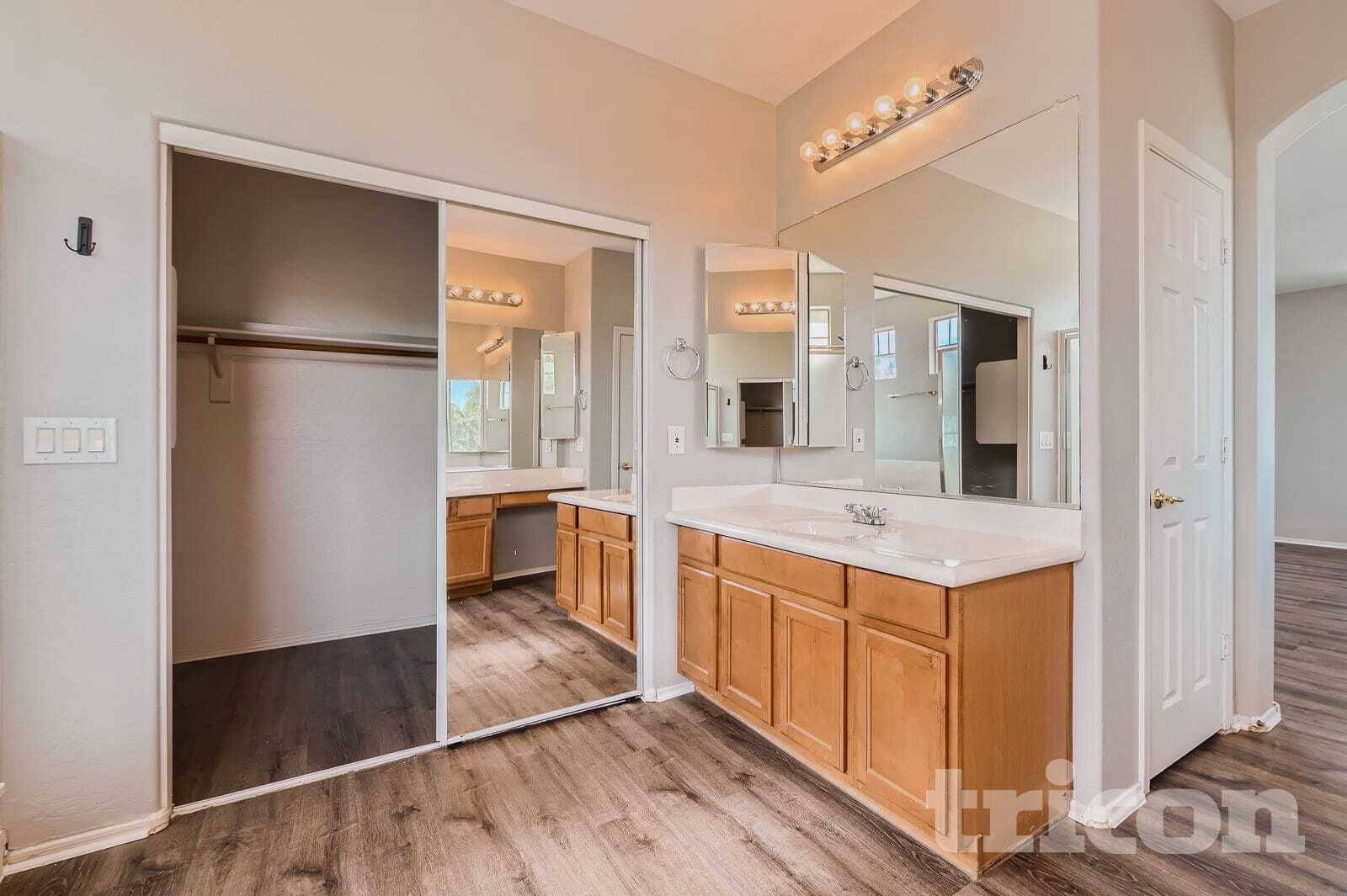 Building Photo - 6808 S 57th Ave