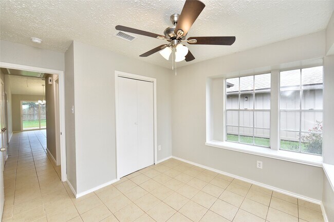Building Photo - 1814 Brickarbor Dr