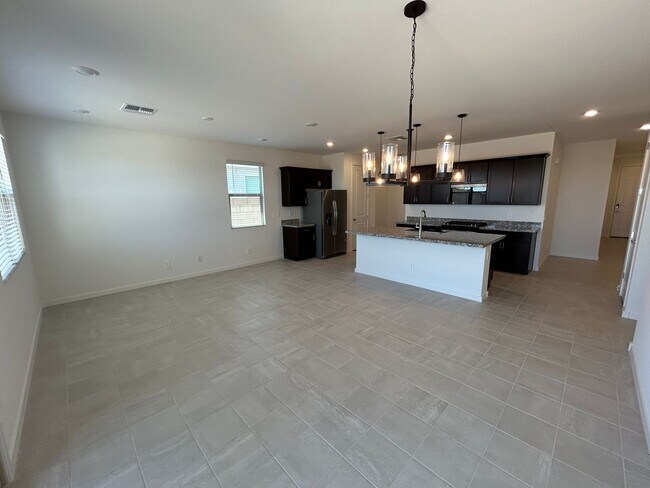 Building Photo - 17449 W Eva St