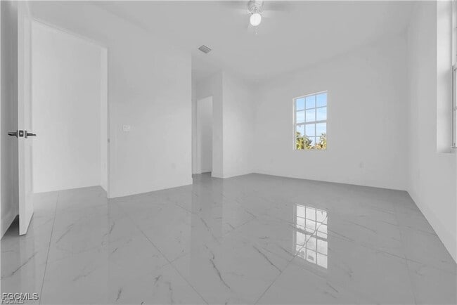 Building Photo - 3310 11th St W