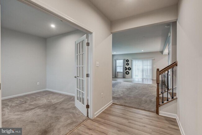 Building Photo - 112 Sherman Wy