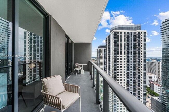 Building Photo - 159 NE 6th St