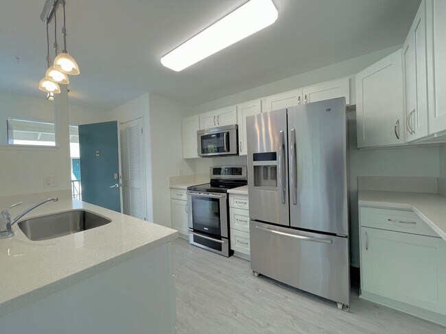 Building Photo - 95-1025 Kaapeha St #208