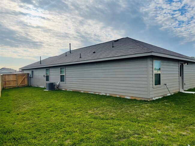 Building Photo - 19507 Oliveto Ct.