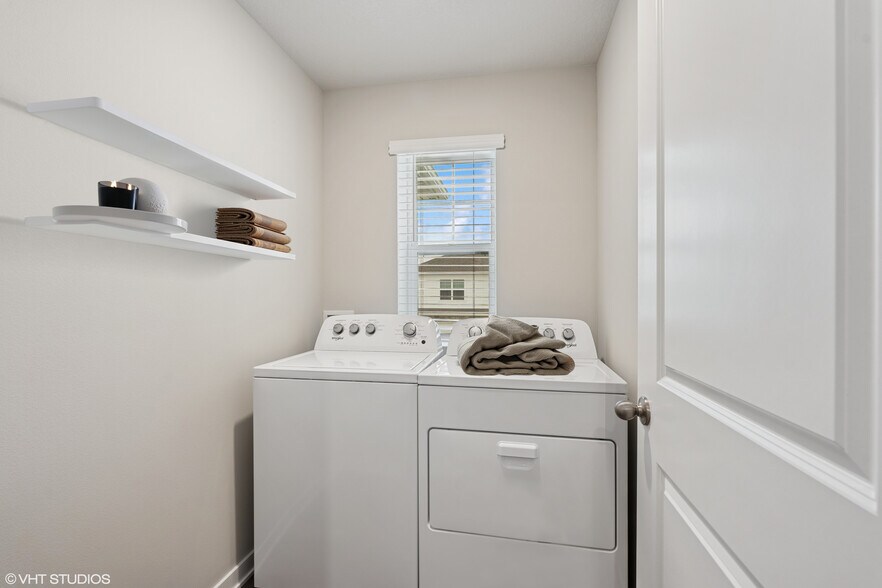 Building Photo - 356 Ember Dr