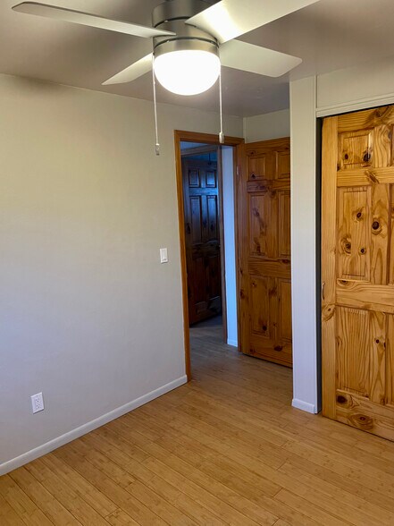 Building Photo - 415 Aspen Dr