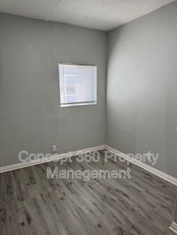 Building Photo - 2028 Chestnut Ave