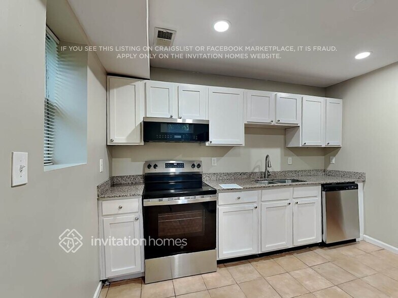 Building Photo - 94 Ericson St SE