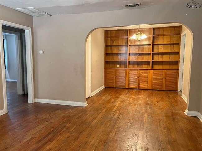 Building Photo - 3614 Garfield St