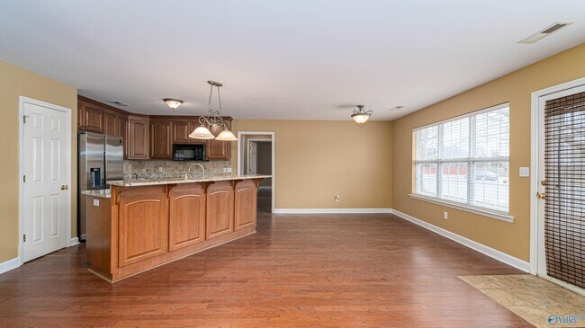 Building Photo - 5311 Frankford Dr SE