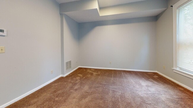 Building Photo - Madison/W.95th neighborhood : 3 bedroom/1 bath single family house available NOW.