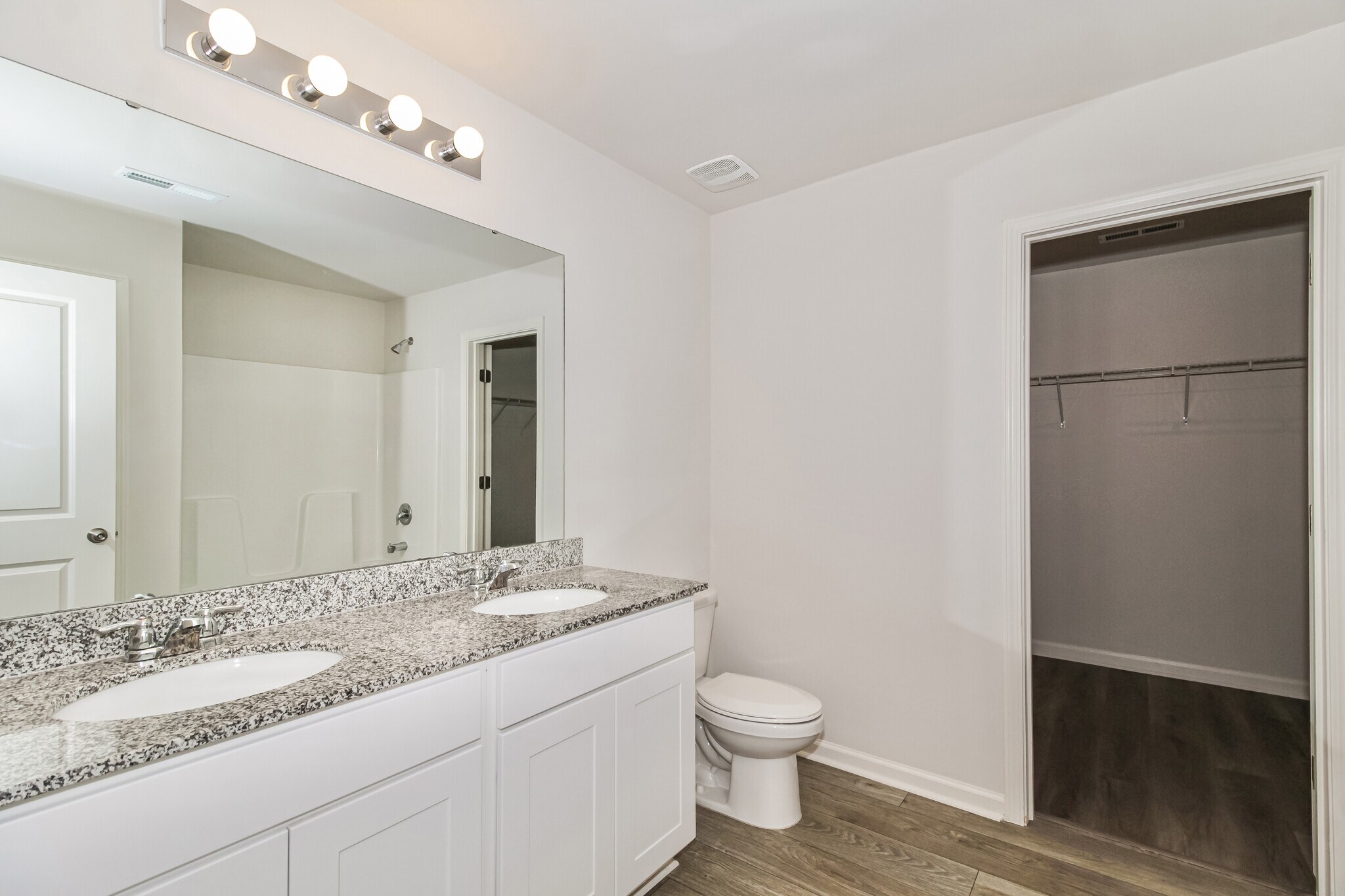 Building Photo - 2517 Upland Cir