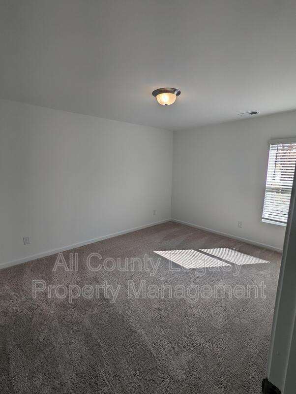 Building Photo - 1100 Lossie Ln