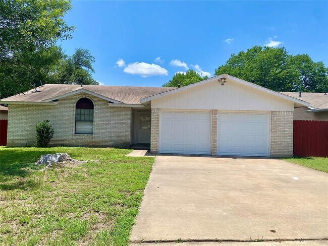 Building Photo - 1202 Meadgreen Dr