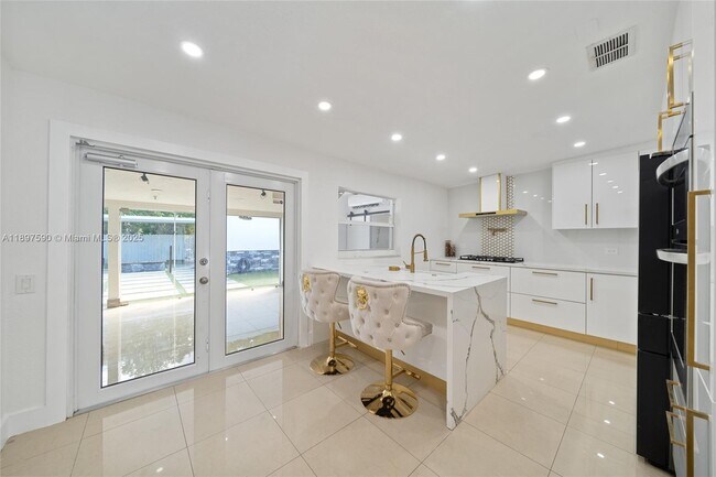 Building Photo - 845 NW 2nd St