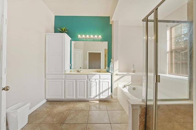 Building Photo - 4225 Swan Forest Dr