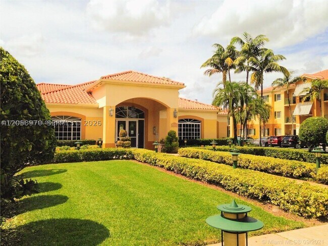 Building Photo - 7200 NW 114th Ave