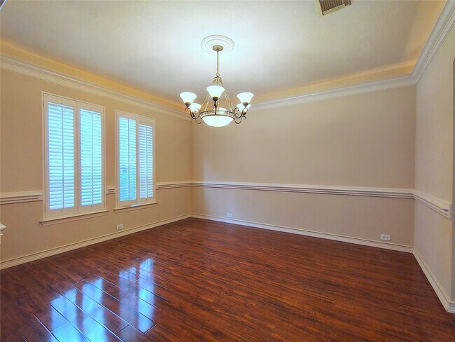 Building Photo - 5606 Grandwood Ln