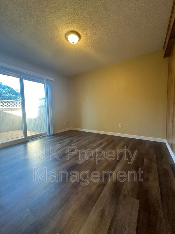 Building Photo - 3600 9th Ave N