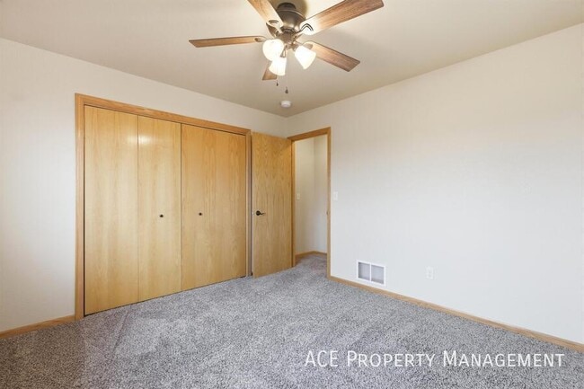 Building Photo - 14835 Fox Trail