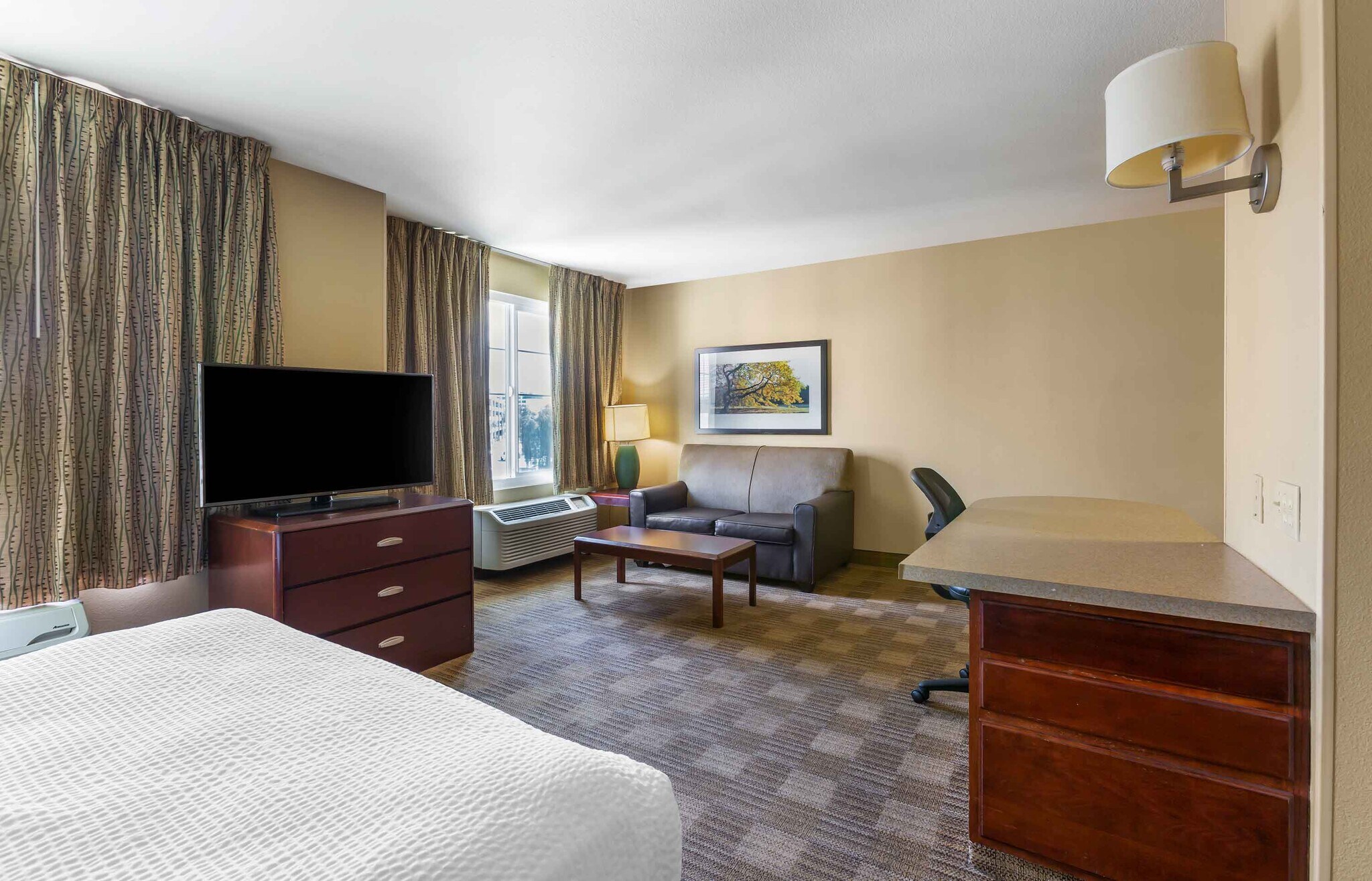 Building Photo - Furnished Studio-Columbia - Columbia Corpo...