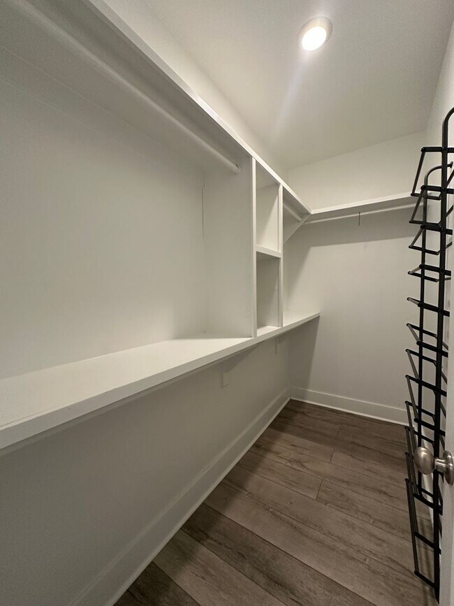 Building Photo - Gorgeous newer 2-Story, 4 bedroom Home in South Walton County