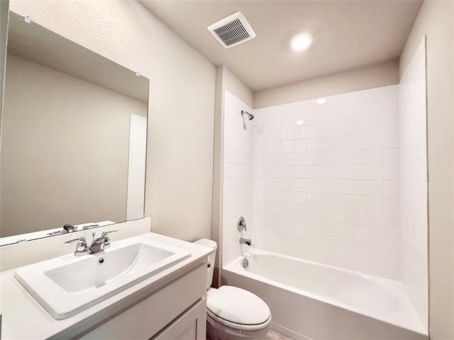 Building Photo - 8420 Hollymead Ln