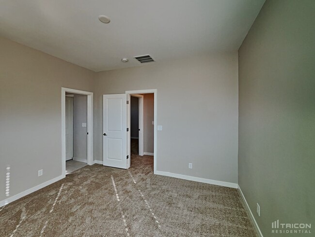 Building Photo - 6852 Whisper Canyon Pl