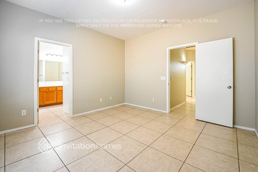 Building Photo - 6342 W Cambridge Ave