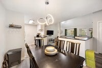 Building Photo - 340 Sandpiper Dr