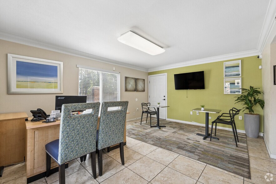 Leasing Office - Jadestone