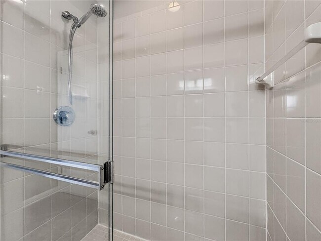 Building Photo - 14309 Golden View Dr