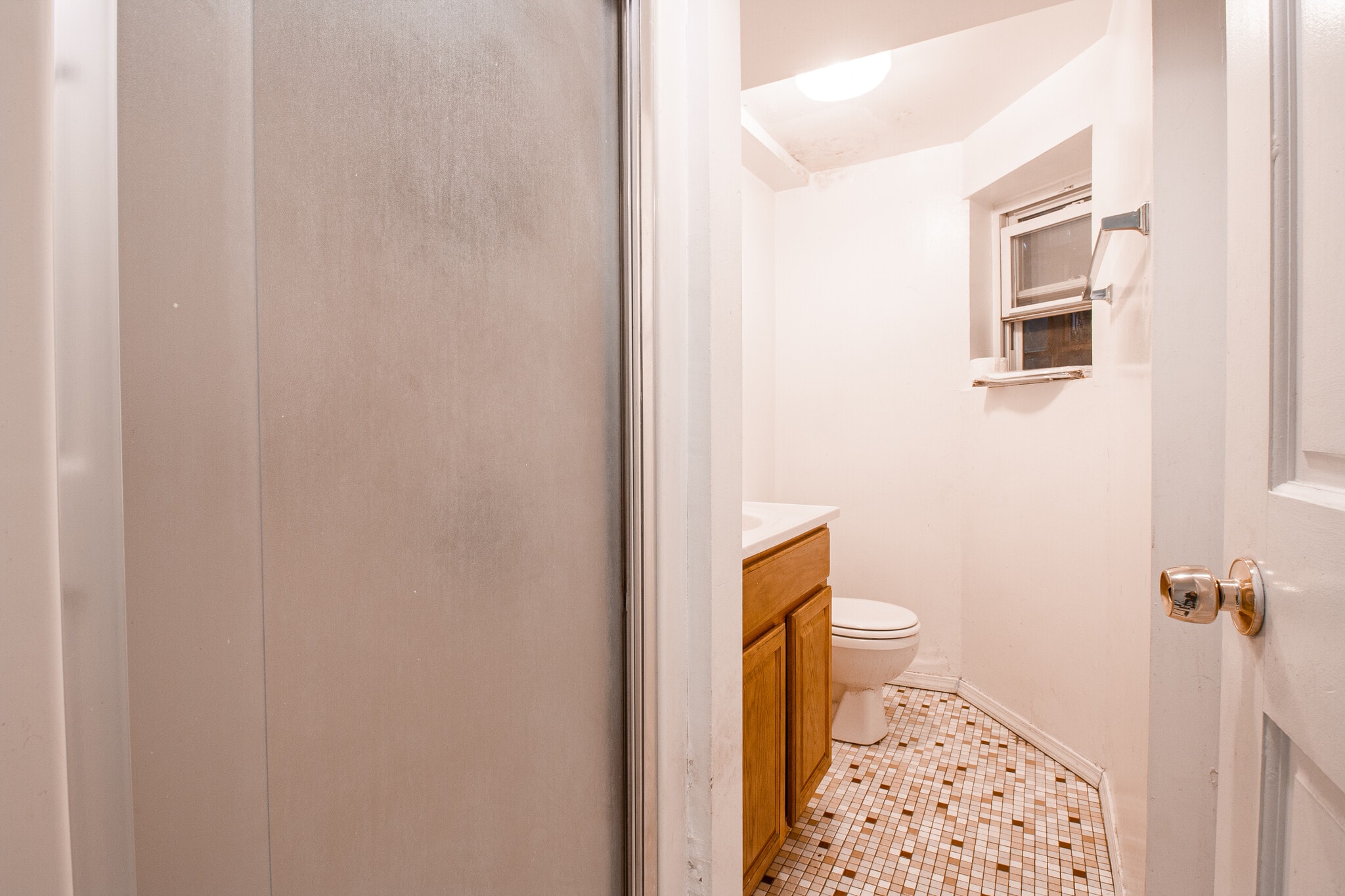 Building Photo - 828 W Dakin St