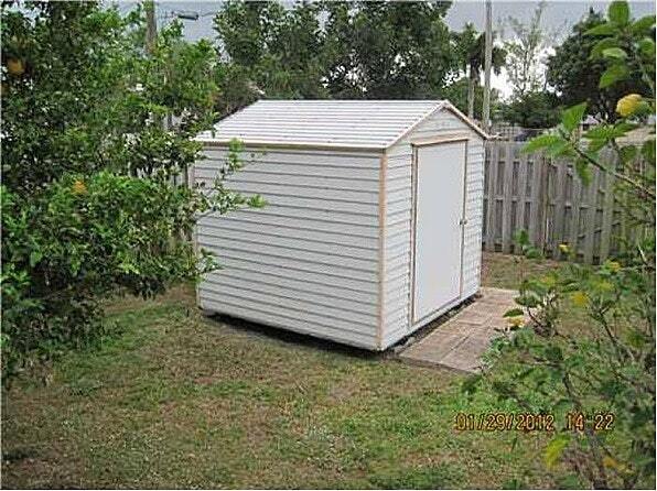 Building Photo - 237 SW 9th St