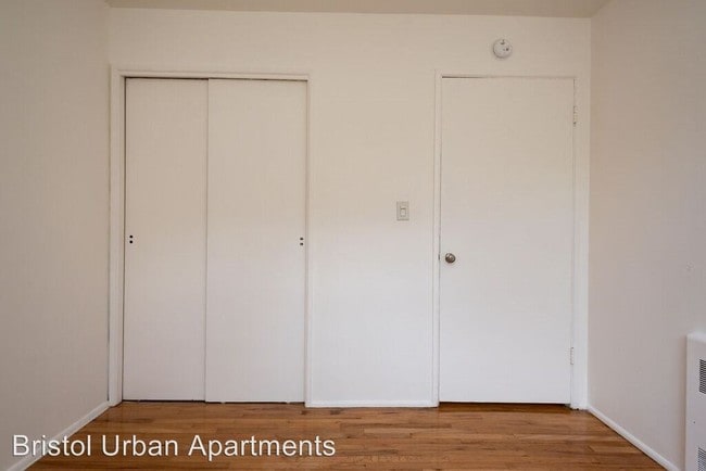 Building Photo - 3020 SE Waverleigh Blvd