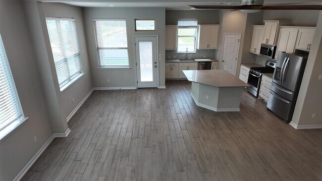 Building Photo - 2102 Dillon Pond Ln