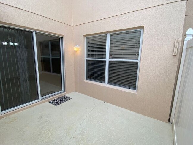 Building Photo - AVALON PARK EAST ORLANDO