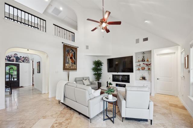 Building Photo - 8525 Briarwood Ln