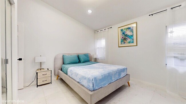 Building Photo - 13947 Geranium Pl