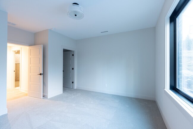 Building Photo - 871 Rosemary Gdns