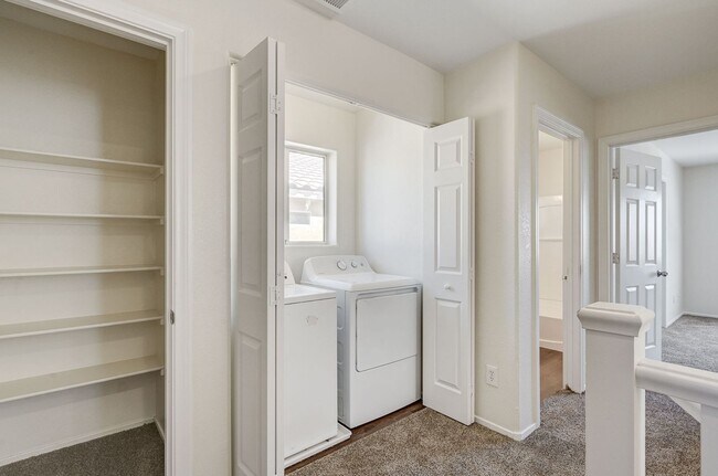 Building Photo - Single-Family Home in a Cul-de-Sac 3BD/2.5BA – Freshly Updated & Move-In Ready!