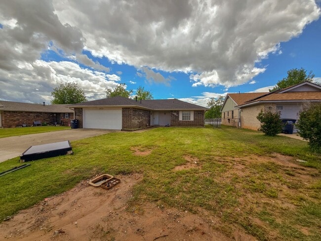 Building Photo - 3 Bedroom 2 Bath home in Shawnee!