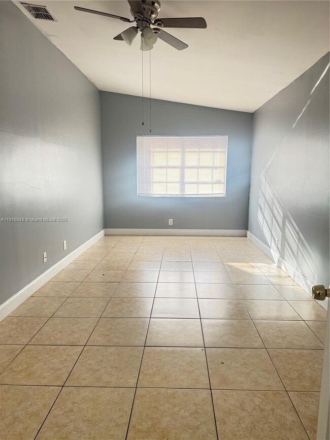 Building Photo - 1234 SW 71st Terrace