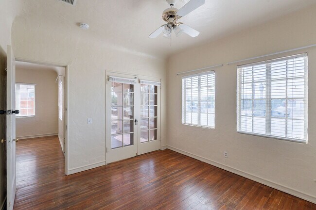 Building Photo - 241 S Cherry Ave