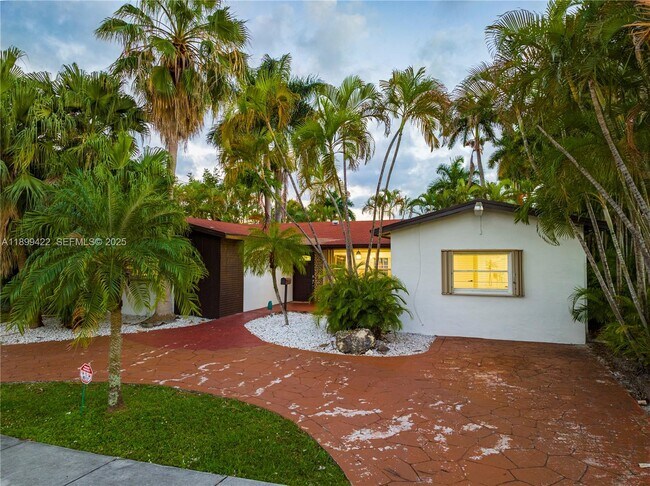 Building Photo - 1244 Garfield St