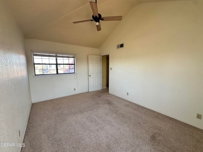 Building Photo - 7100 Oval Rock Dr