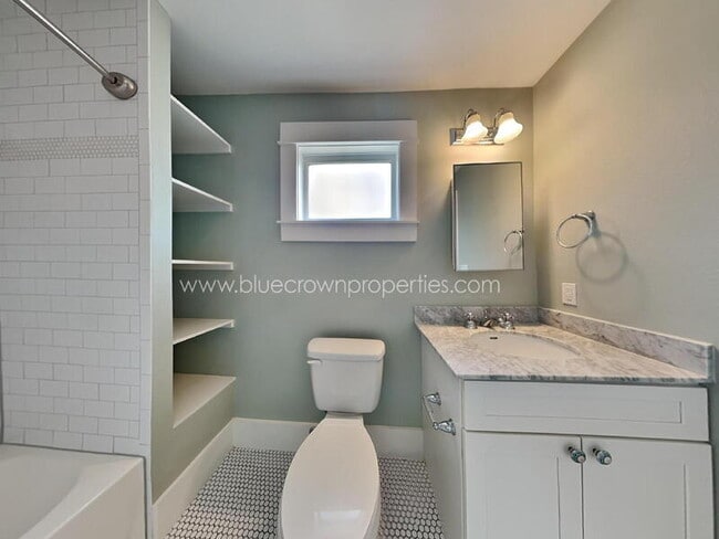 Building Photo - 5536 Tremont St