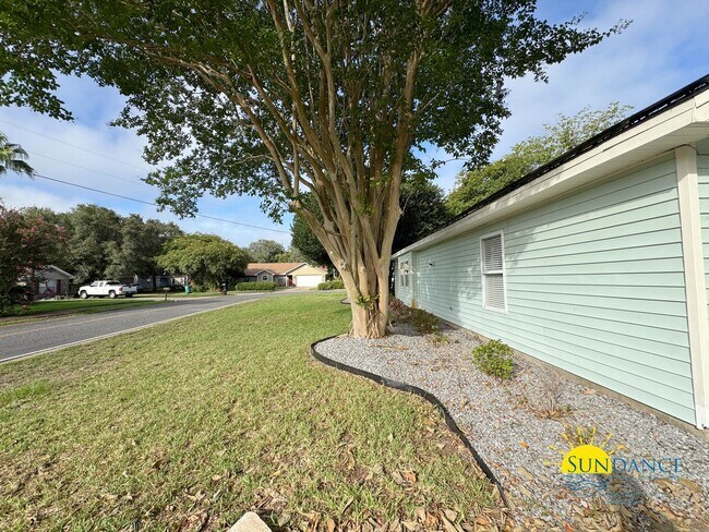 Building Photo - 3-Bedroom Home in Destin with Solar Power ...